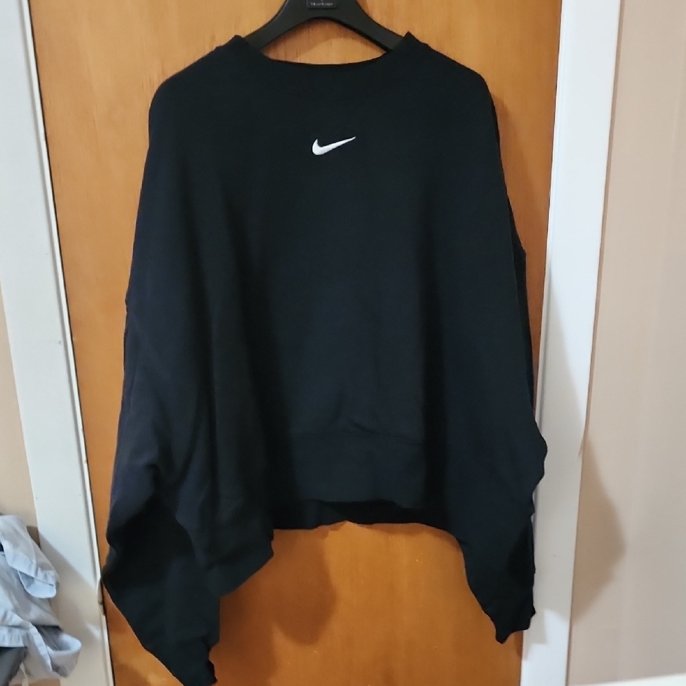 Nike Women's Black Cropped Sweater